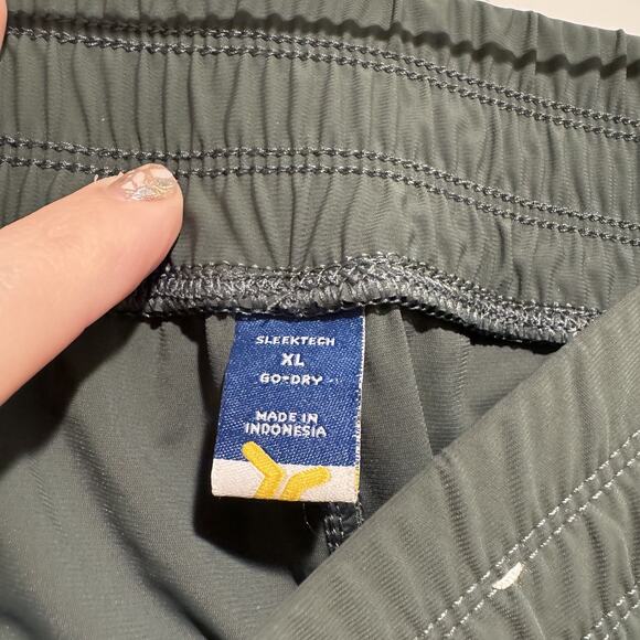 Old Navy Sleek Tech Cargo Pants Dark Ivy Zip Pockets Size XL - Picture 3 of 5